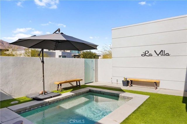 3712 Ambassador Dr, Palm Springs, CA 92262 - view of pool
