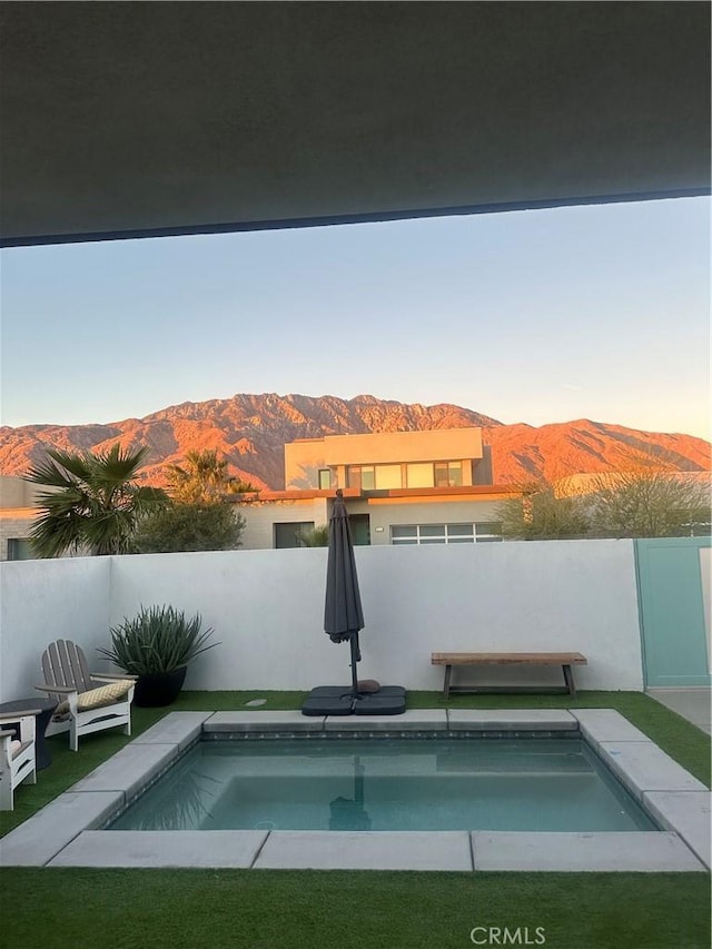 3712 Ambassador Dr, Palm Springs, CA 92262 - view of swimming pool featuring a mountain view