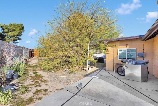 view of yard with a patio