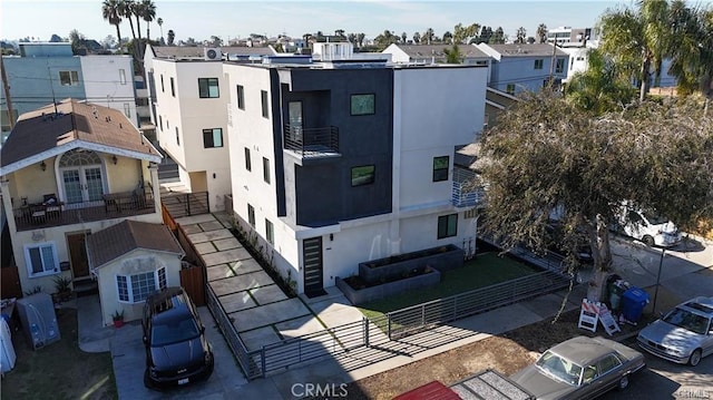 4455 S Slauson Ave, Culver City, CA 90230 - view of property featuring a residential view