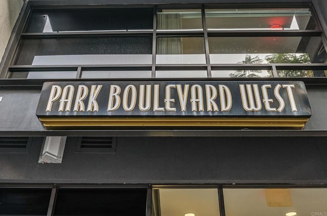 view of community / neighborhood sign