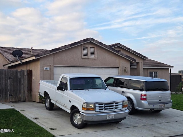 view of front facade featuring a garage