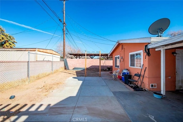 view of yard with a patio area