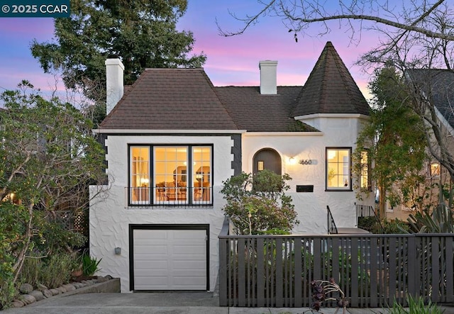 view of front facade with a garage