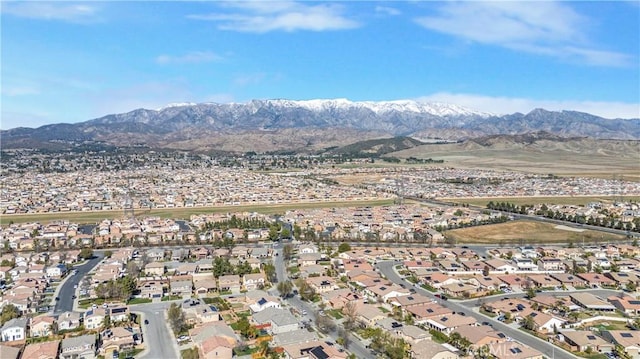 birds eye view of property featuring a residential view and a mountain view