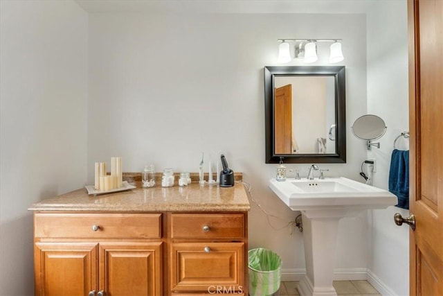 bathroom featuring sink