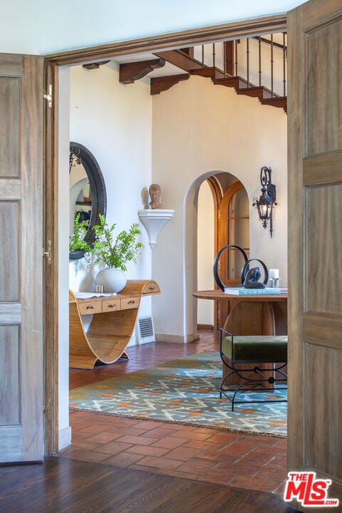 interior details with hardwood / wood-style flooring