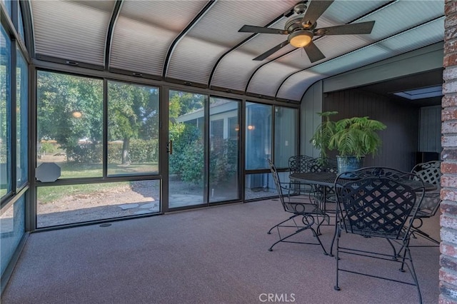 sunroom / solarium with ceiling fan