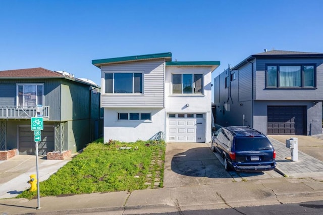 view of front of house featuring a garage