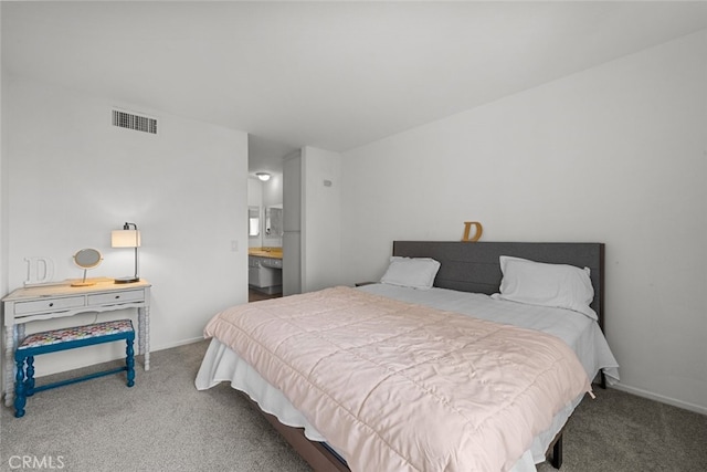 bedroom featuring carpet floors