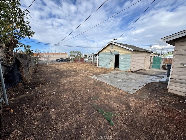 view of yard with a patio area