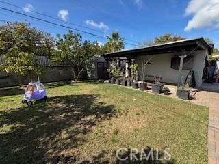 view of yard featuring a patio area