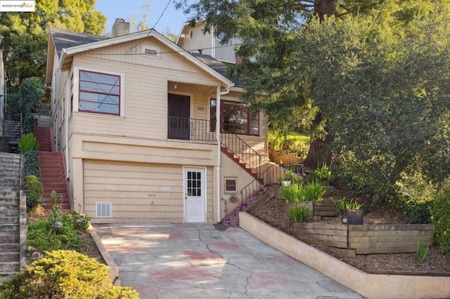 view of front of home featuring a garage