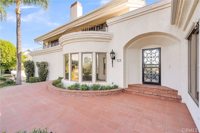 2572 Sunset Dr, Riverside, CA 92506 - entrance to property featuring a patio area