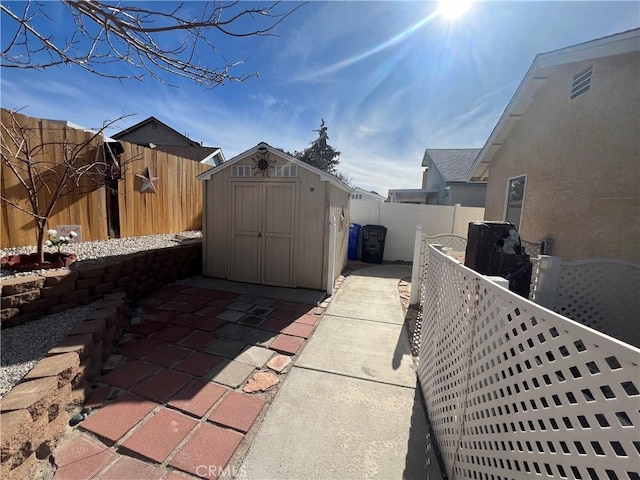 exterior space featuring a storage shed