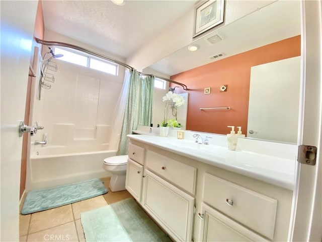 81060 Paloma Cir, Indio, CA 92201 - bathroom featuring toilet, tile patterned floors, shower / bathtub combination with curtain, and vanity