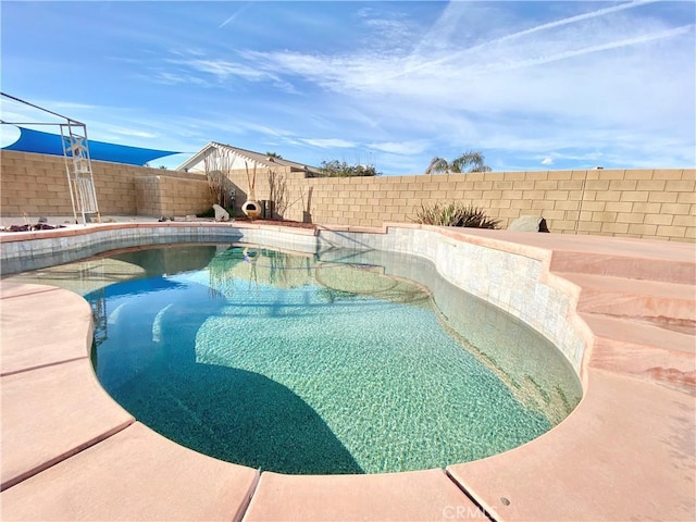 81060 Paloma Cir, Indio, CA 92201 - view of pool with a fenced backyard