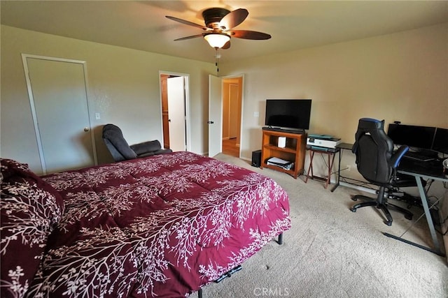 bedroom featuring carpet floors and ceiling fan