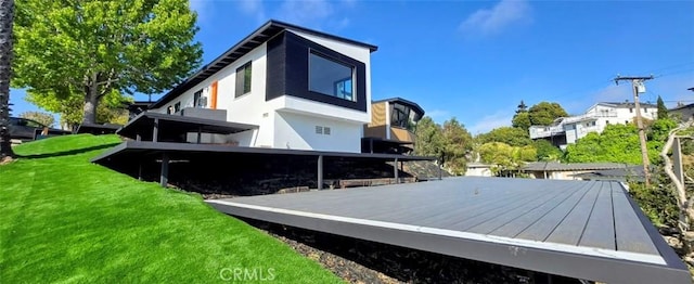 exterior space featuring a yard