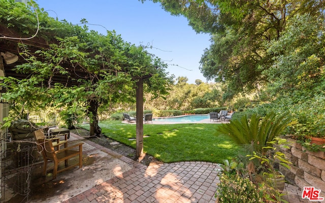 view of yard with a patio