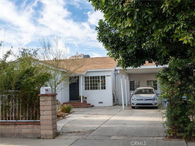 view of front of property