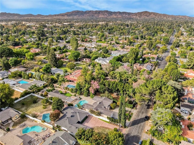 bird's eye view featuring a residential view and a mountain view