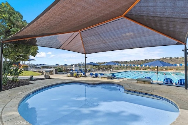 20 Bentley Rd, Coto De Caza, CA 92679 - community pool with a patio