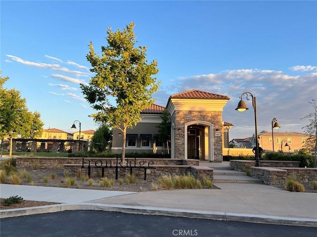 view of front of house