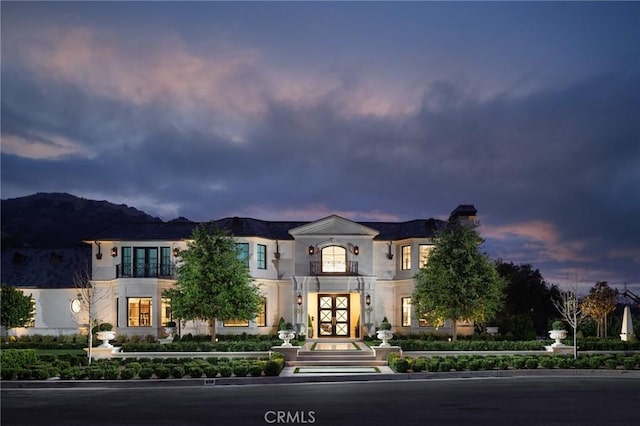 view of front facade with a mountain view