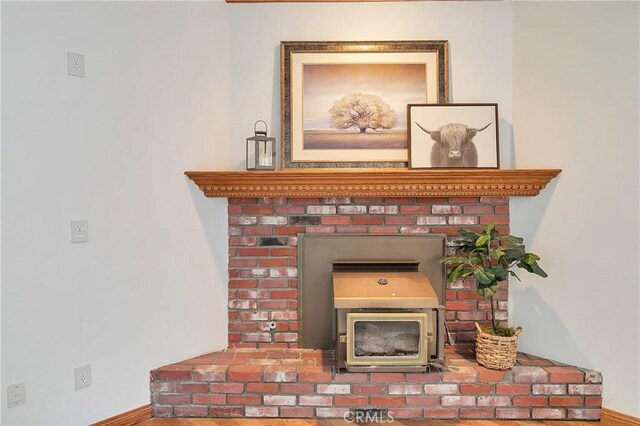 31750 1st St, Acton, CA 93510 - details with baseboards