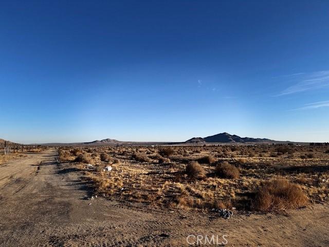 8 162nd St E, Lancaster, CA 93535