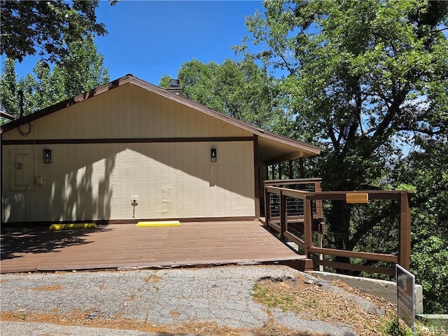 284 Davos Dr, Crestline, CA 92325 - view of side of home with a wooden deck