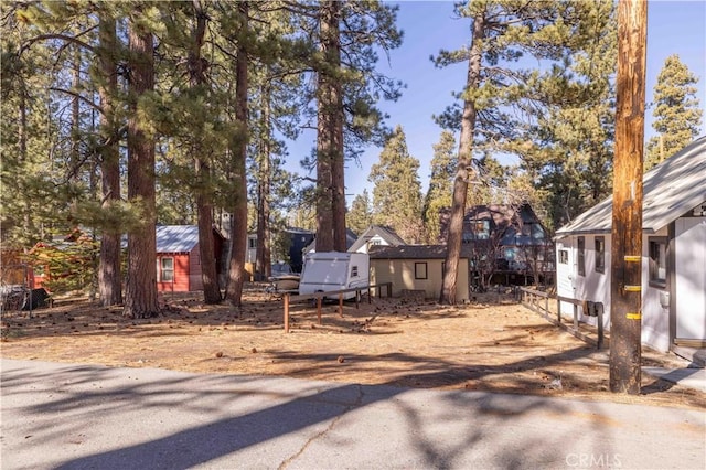 Listing photo 2 for 40166 Esterly Ln, Big Bear Lake CA 92315