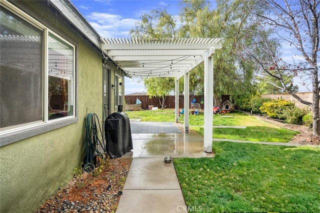 view of yard featuring a patio and a pergola