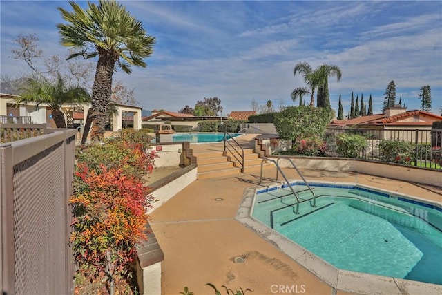 view of swimming pool