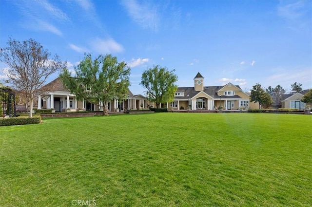 view of front facade with a front lawn