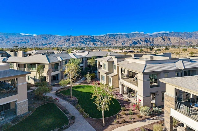 bird's eye view featuring a mountain view