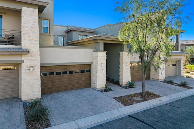 view of front facade with a garage