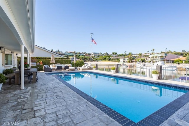 view of swimming pool