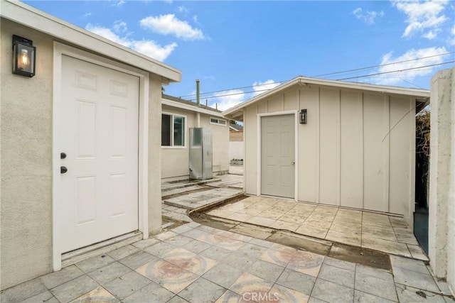 exterior space featuring a shed