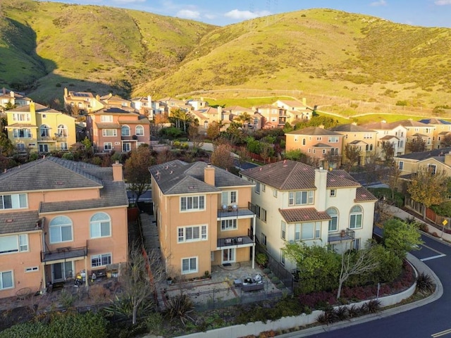 bird's eye view with a mountain view