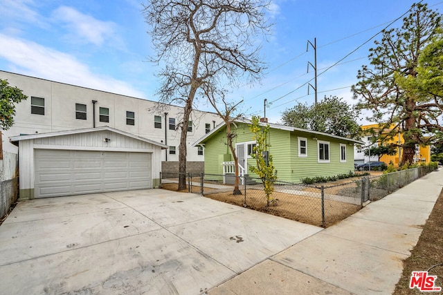 view of front facade with a garage