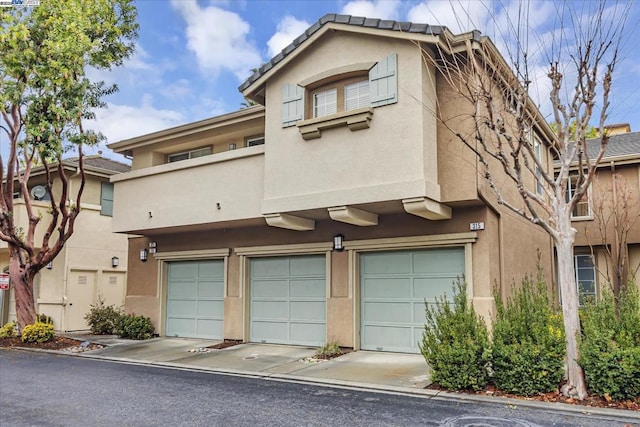 view of front of home featuring a garage