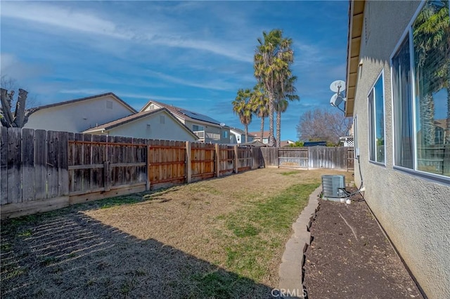 view of yard with cooling unit