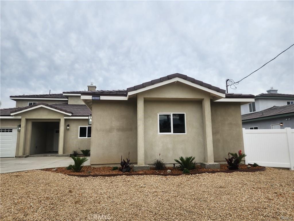 view of front of house with a garage