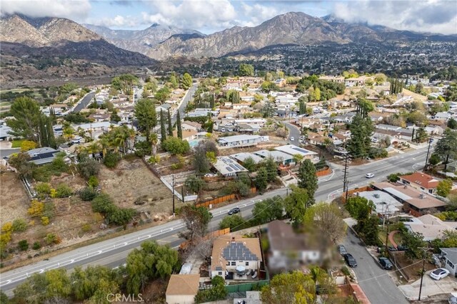 bird's eye view featuring a mountain view