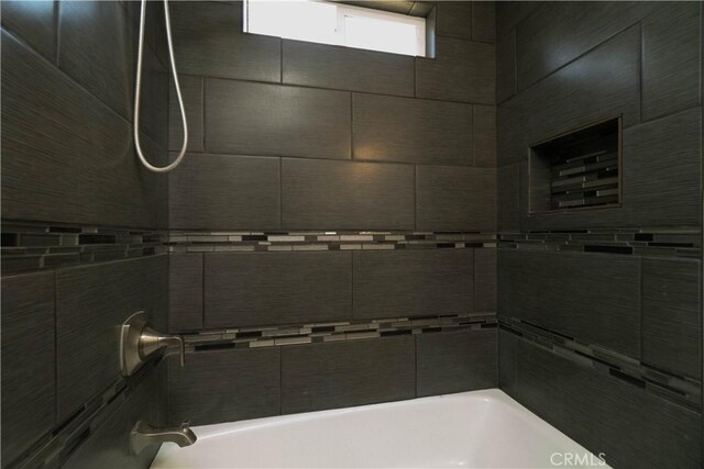 56766 Golden Bee Dr, Yucca Valley, CA 92284 - bathroom with tub / shower combination