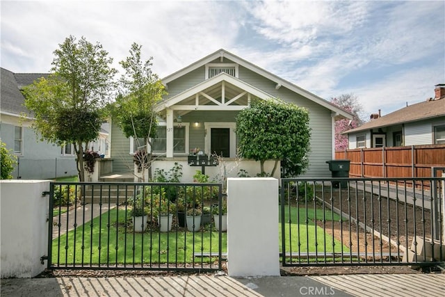 view of front of home with a front lawn