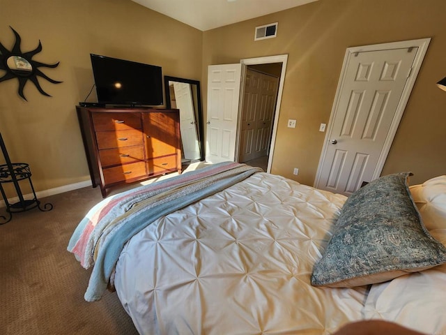 bedroom featuring carpet floors