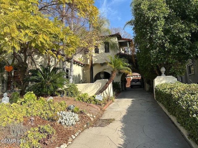 view of front of property